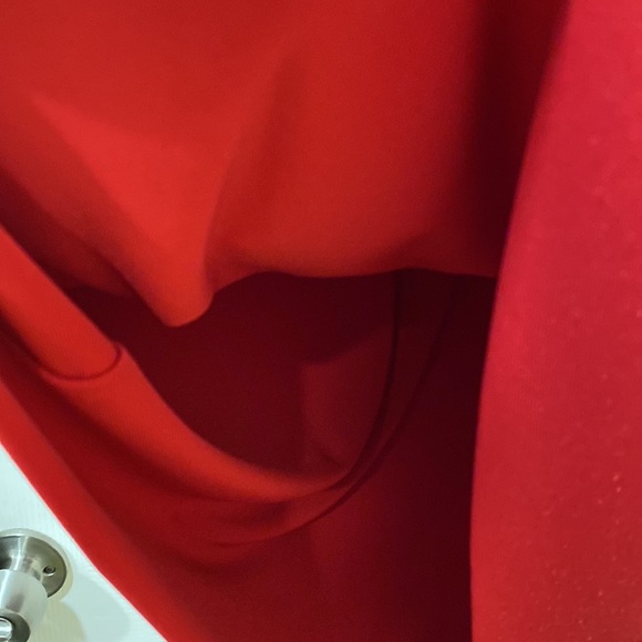 Beautiful figure flattering red dress. - Picture 6 of 6